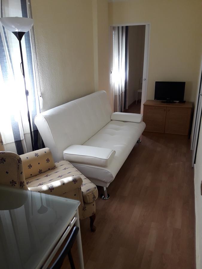 Apartamentos Vialia Sol Y Playa Malaga Exterior photo